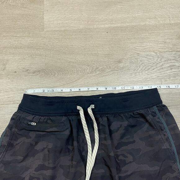 Vuori Stockton Performance Athletic Camo Shorts Men's Medium - Picture 6 of 12